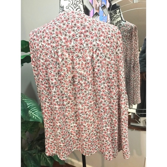Torrid Floral Print Chiffon Lace Up bell sleev Top - Picture 5 of 8
